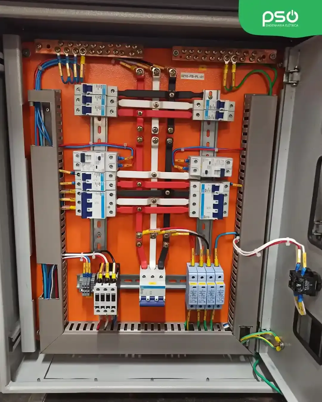 Imagem do post Painéis elétricos desenvolvidos pela PSO Engenharia Elétrica para usina de empresa mineradora em Minas Gerais.