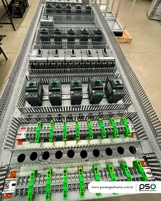 montagem-painel-eletrico