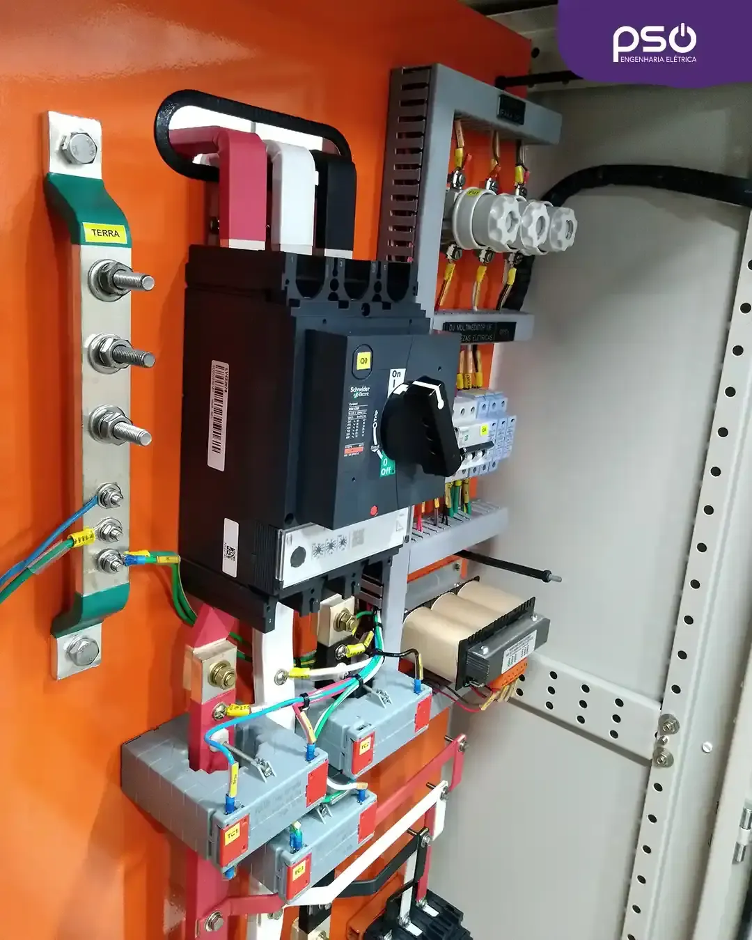 Imagem do post Projeto e construção de um painel elétrico para alimentação de equipamentos para siderúrgica do Espírito Santo
