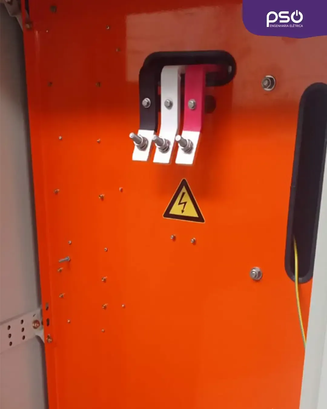 Imagem do post Projeto e construção de um painel elétrico para alimentação de equipamentos para siderúrgica do Espírito Santo