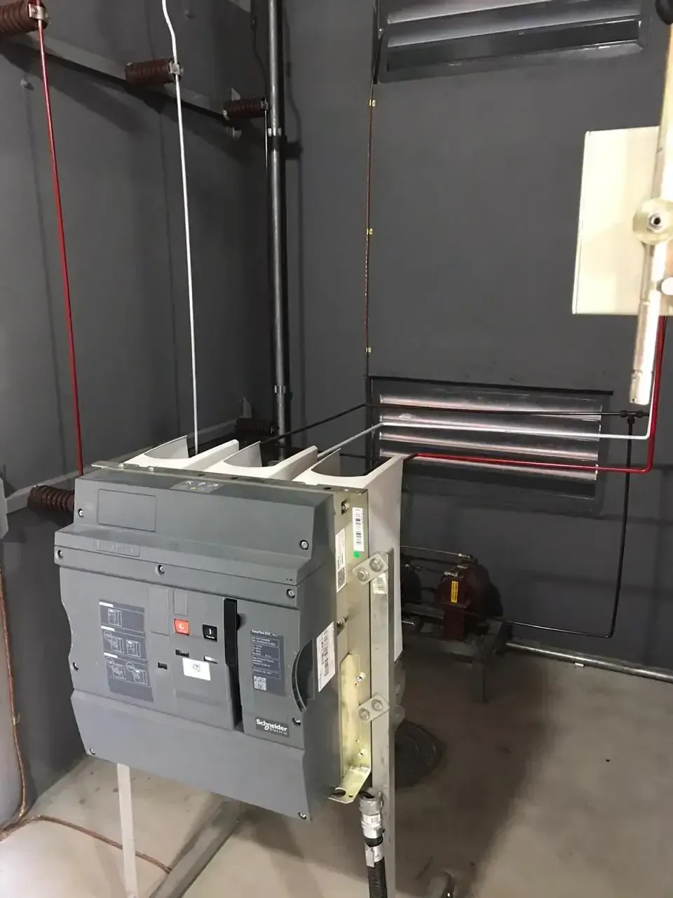 Imagem do post Projeto e construção de uma subestação para uma empresa de engenharia que fornece insumos para empresas de siderurgia, ferrovia, gás natural e energia – MG